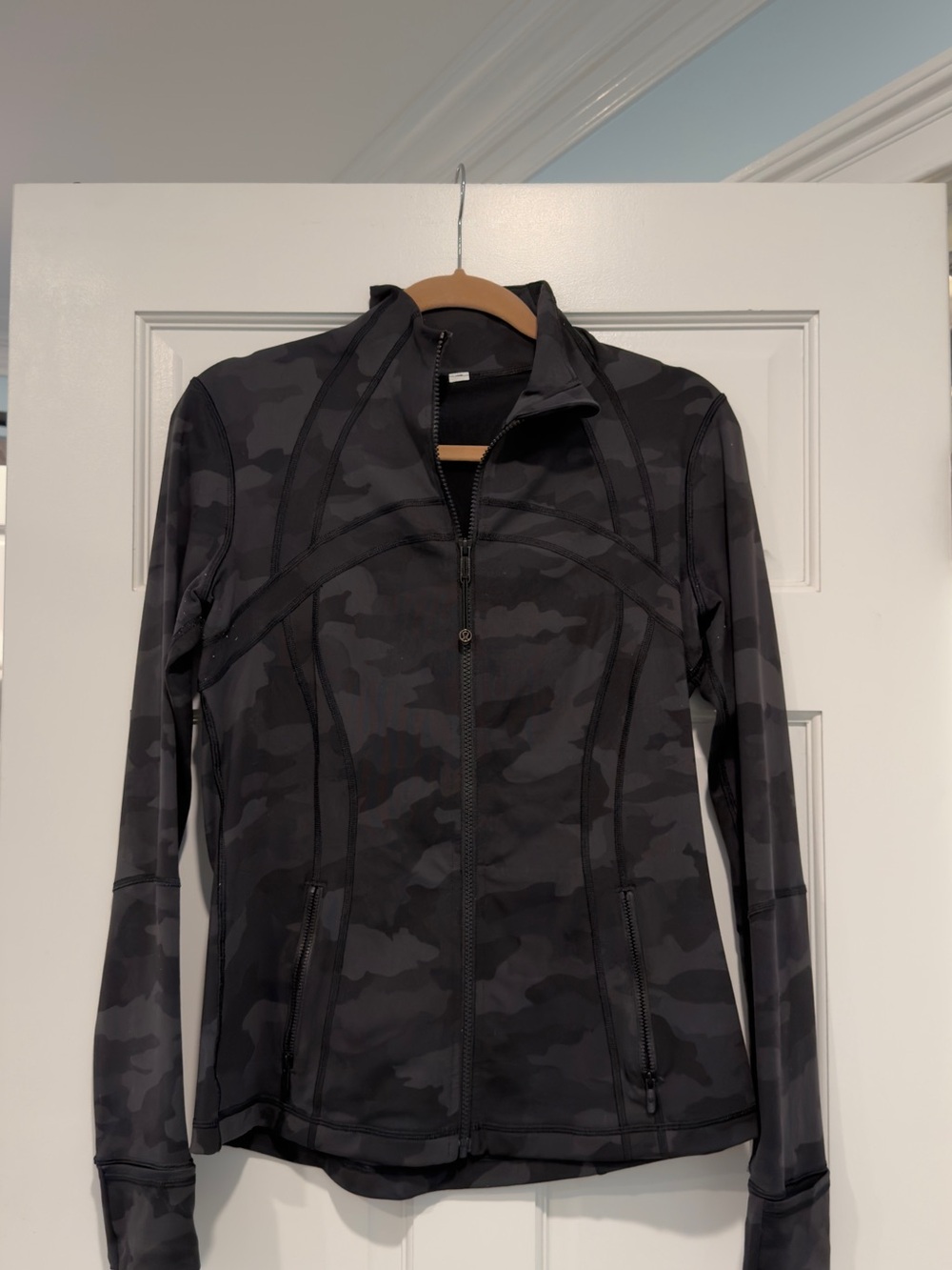 lululemon athletica Women's Charcoal Camo Full-Zip Utility Jacket